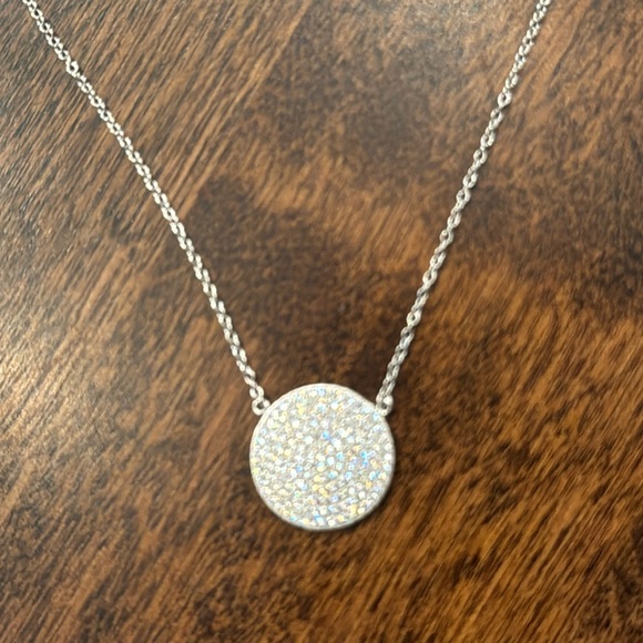 Jewelry - NWT 🎉host pick🎉🎈 sterling silver disc pendant with cubic zirconia